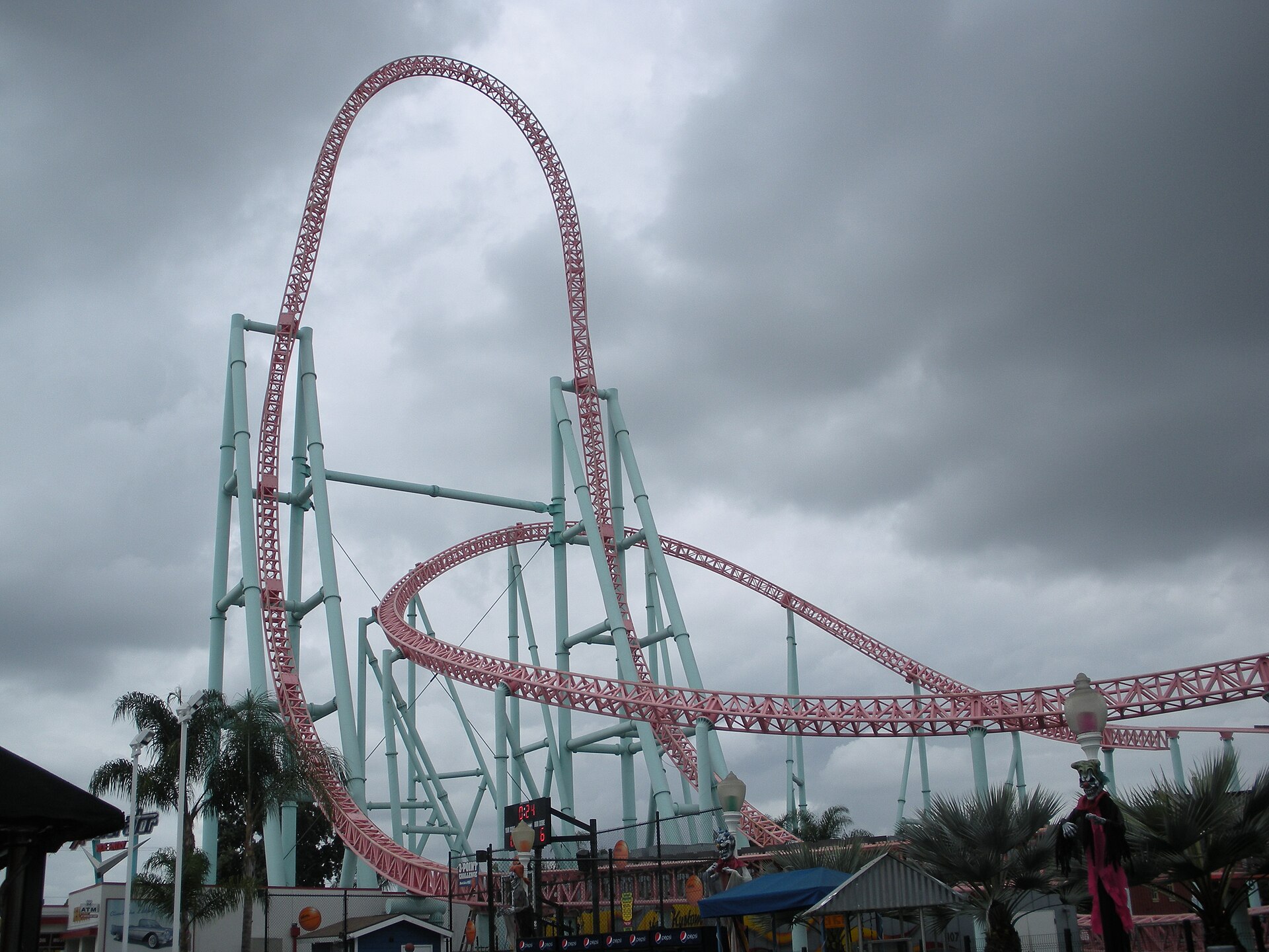 The Xcelerator as it appeared in October 2009, closed for maintenance due to an accident caused by a damaged launch cable.