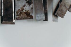 Metall entgraten: Effektive Methoden für saubere Kanten