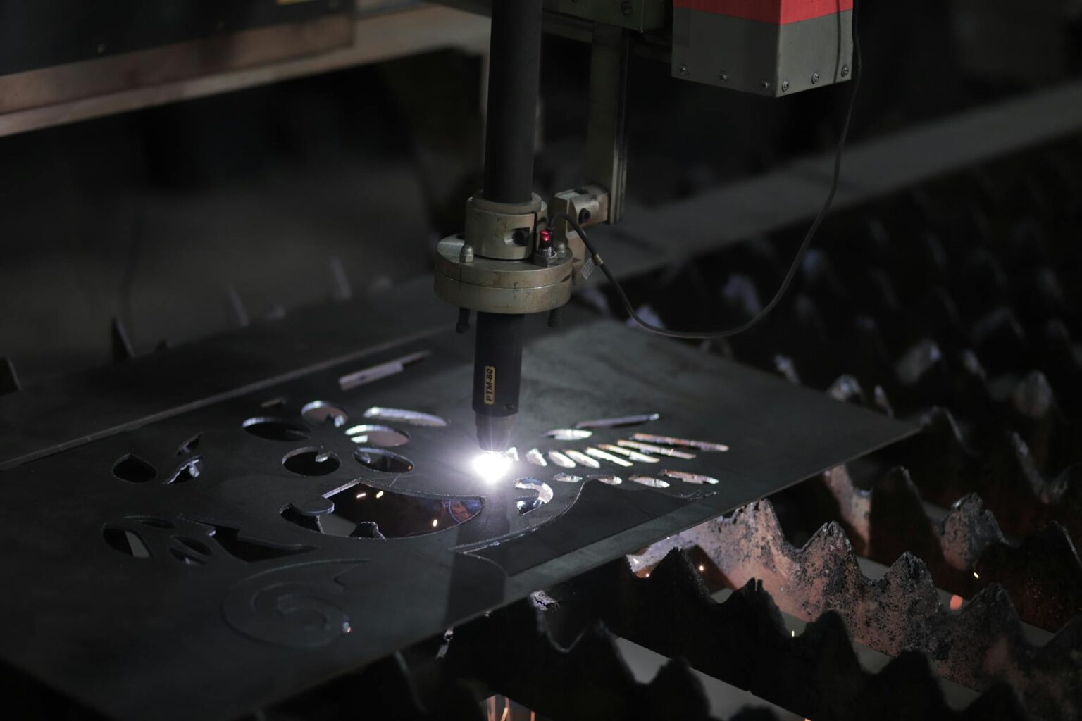 Plasmaschneiden: So funktioniert die Technik