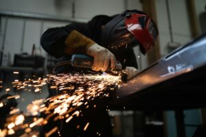 Metallbauer Meister: Ausbildung, Teile I, IV, Kosten und Karrierechancen