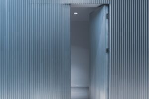 Stahltür einbauen: Schritt-für-Schritt-Anleitung für Innen- und Außentüren