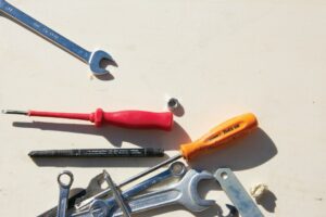 Werkzeugmechaniker/in (m/w/d): Beruf, Ausbildung und Karriere